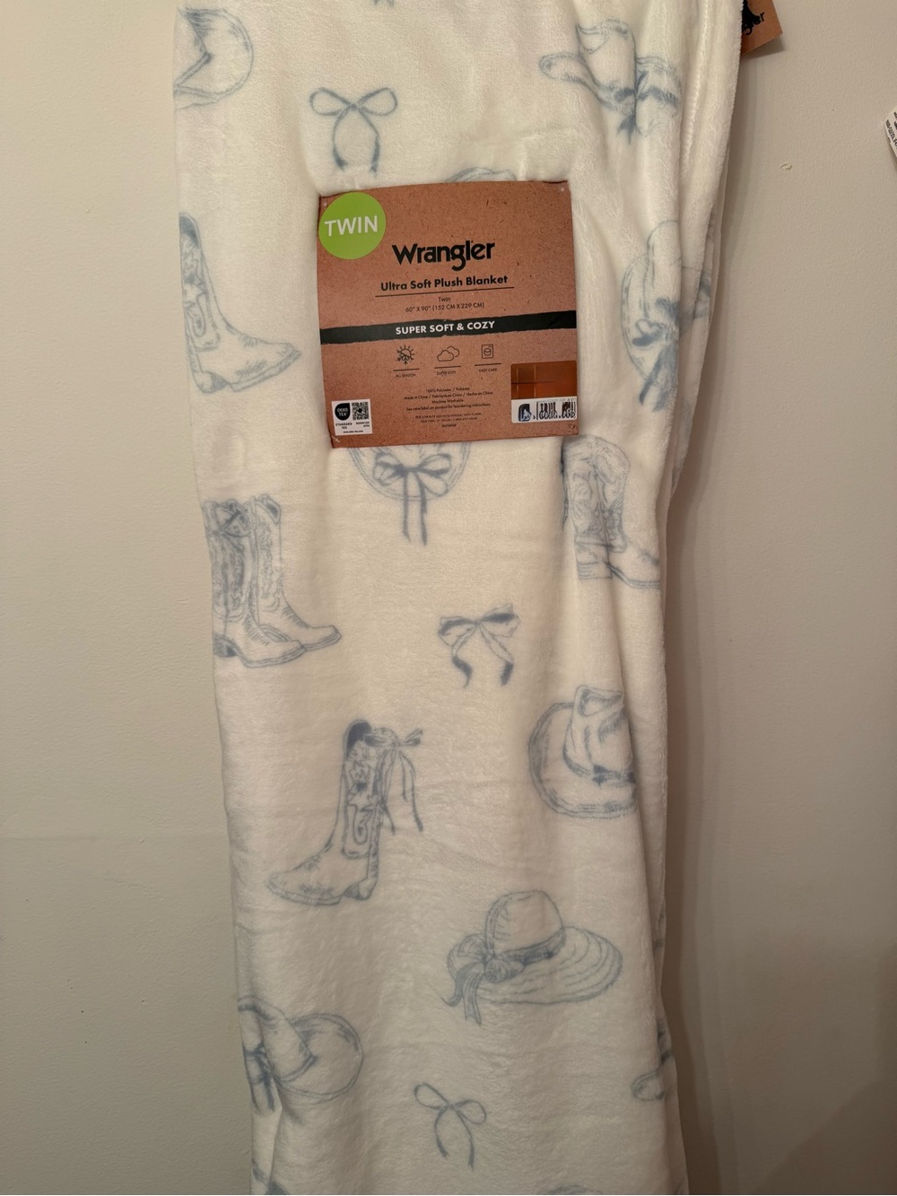Wrangler Boots & Bows Twin Size Blanket